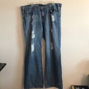Truck Distressed jeans
